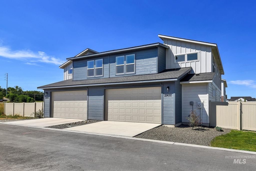 Photo of 2909 Nieve Ln, Caldwell, ID 83605 (MLS # 98966667)