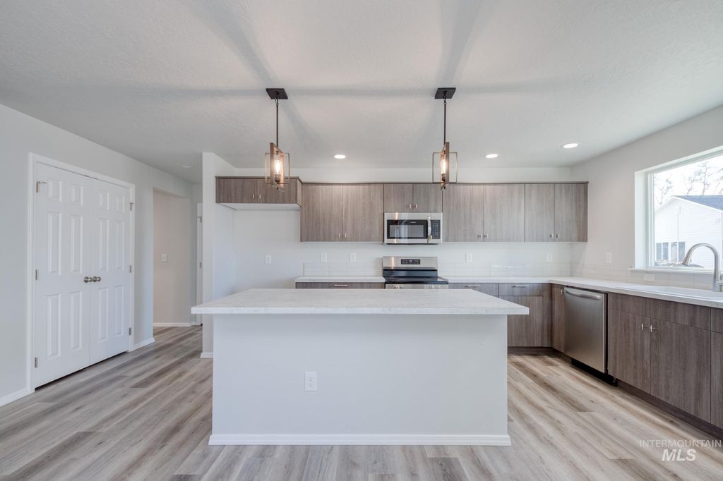 Photo of 2254 N Iditarod Ave, Kuna, ID 83634 (MLS # 98970102)