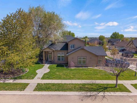 Photo of 280 E Sunrise Rim Rd, Nampa, ID 83686 (MLS # 98975681)