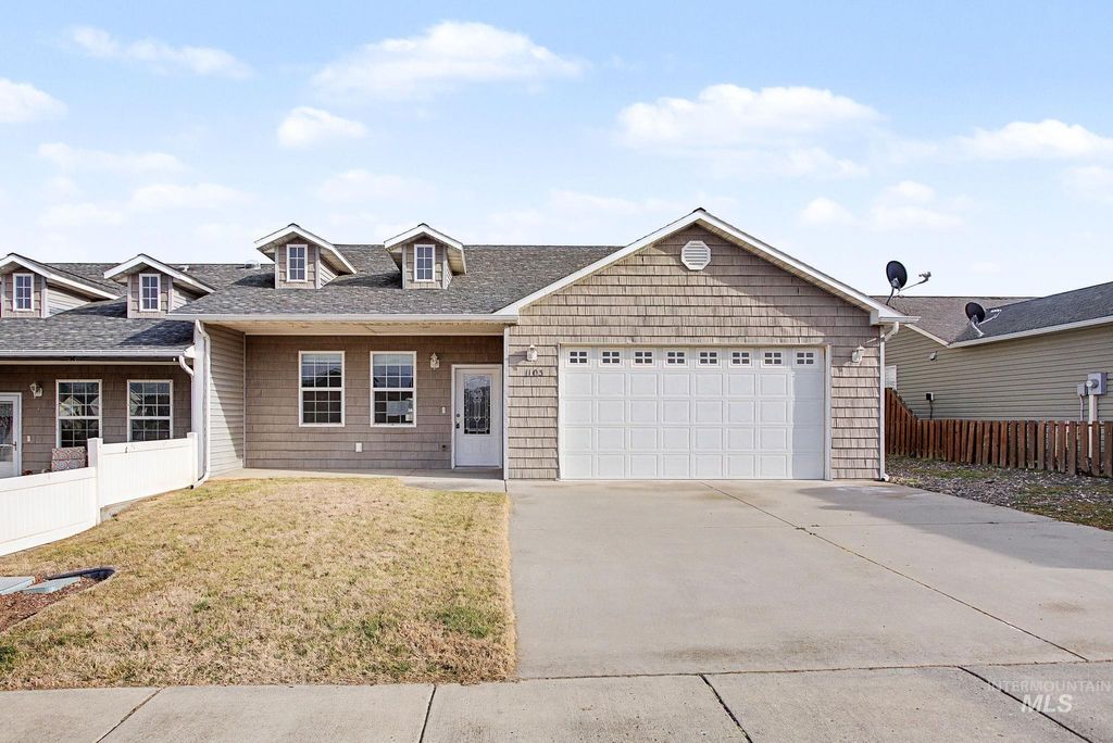 Photo of 1103 Liberty Circle, Clarkston, WA 99403 (MLS # 98973039)