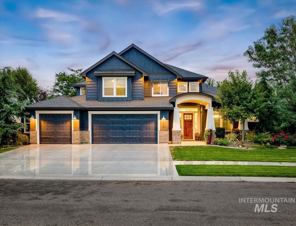 Photo of 2885 S Fox Troop Pl, Eagle, ID 83616 (MLS # 99000897)