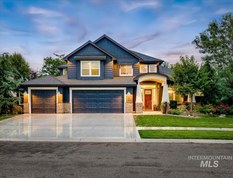 Photo of 2885 S Fox Troop Pl, Eagle, ID 83616 (MLS # 99000897)