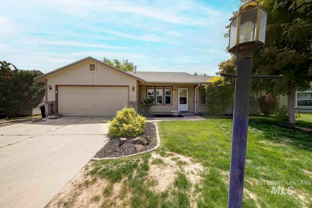Photo of 1465 E Buchman Ct, Meridian, ID 83642 (MLS # 98986185)