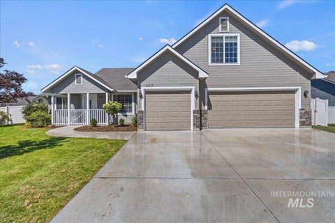 Photo of 1117 Palace Ave, Emmett, ID 83617 (MLS # 98991359)