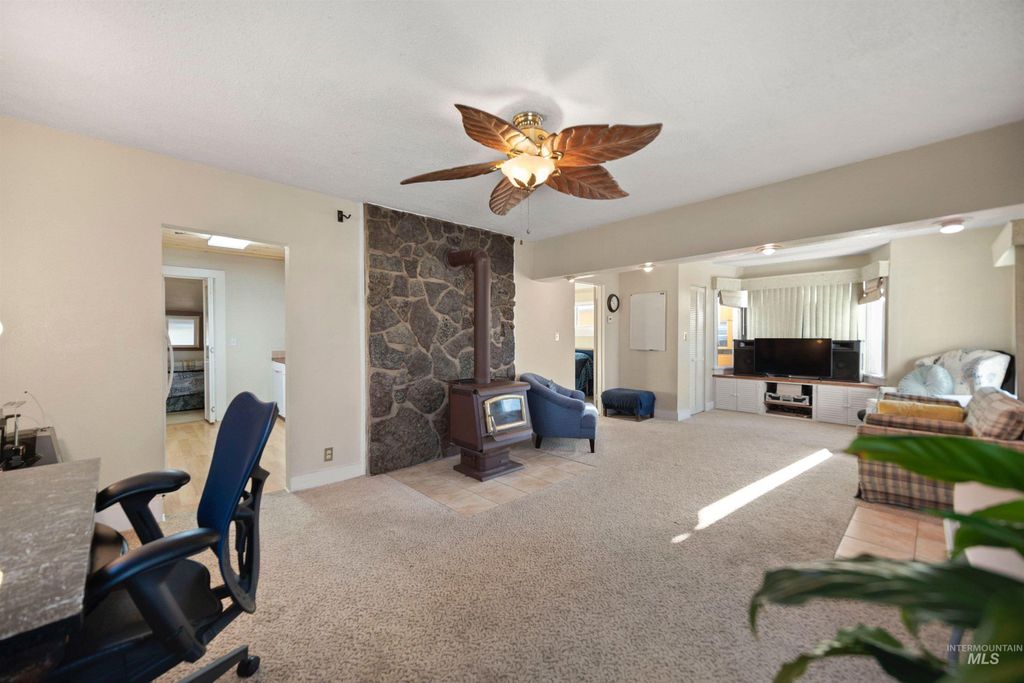 Photo of 1710 1st Street South, Nampa, ID 83651 (MLS # 98974228)