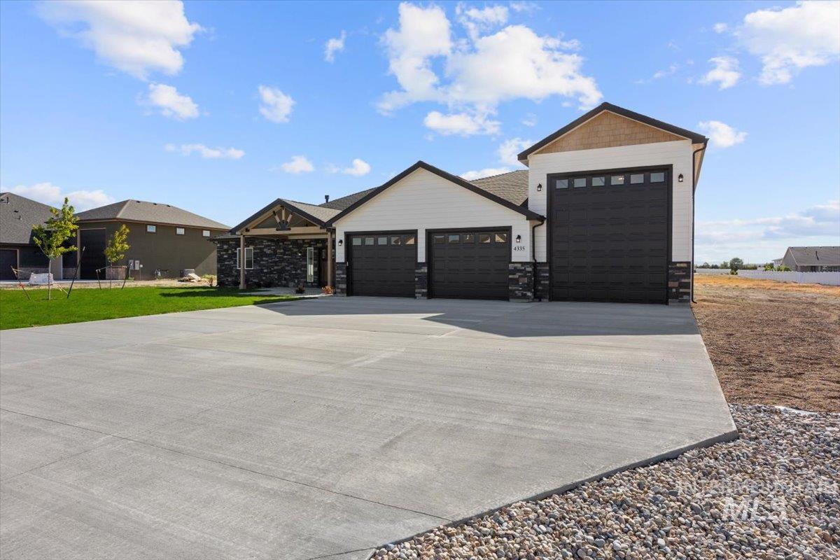 4335 NW Purple Sage Cir, Mountain Home, Idaho image 5