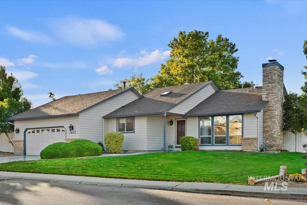 Photo of 7825 W Thunder Mountain Dr, Boise, ID 83709 (MLS # 98966138)