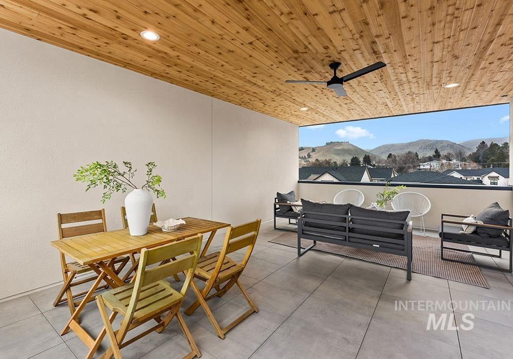 Photo of 3443 N 33rd Street #Middle Unit, Boise, ID 83703 (MLS # 98991322)