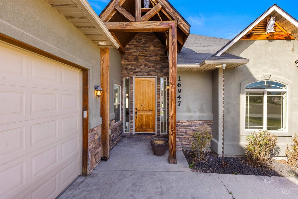 Photo of 16947 N Thurgood Loop, Nampa, ID 83687 (MLS # 98975199)