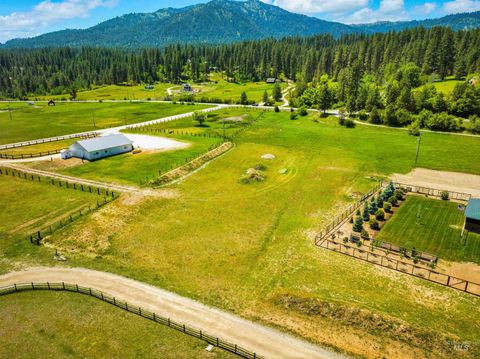 Photo of T9n R4e Sec 3 Mitten Second Sub Blk 2 Ptn Lot 4 Or, Garden Valley, ID 83622 (MLS # 98957053)