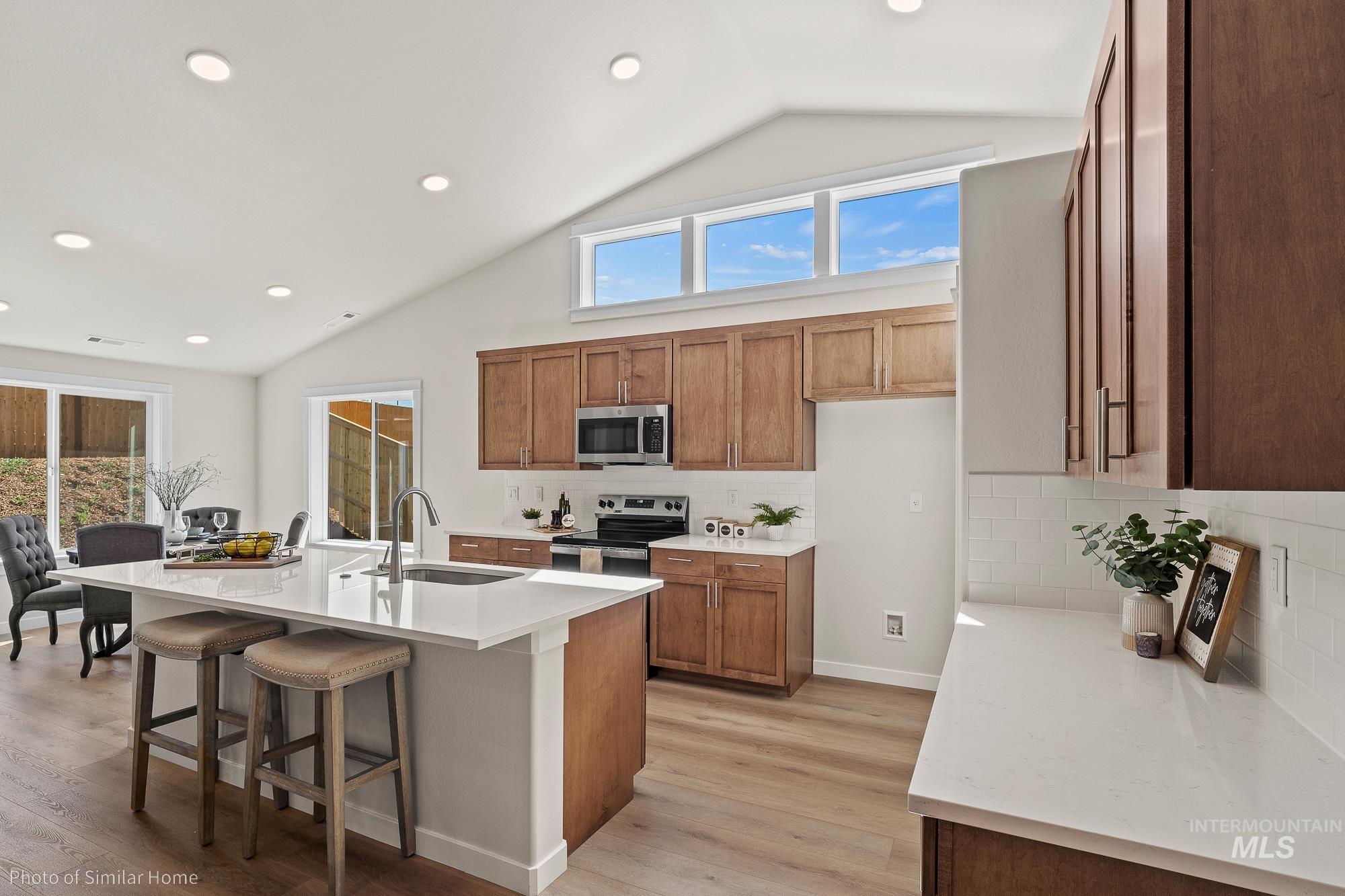 3216 Blackhawk Court