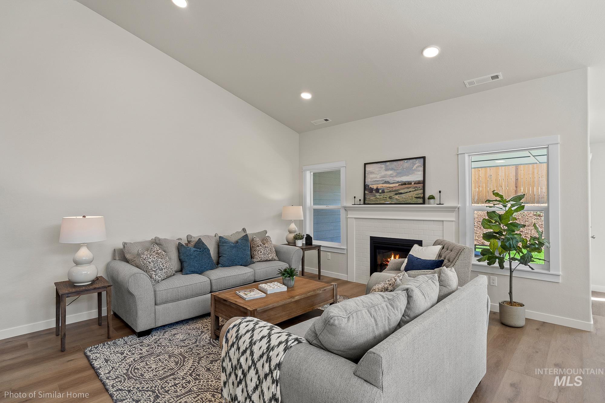 3216 Blackhawk Court