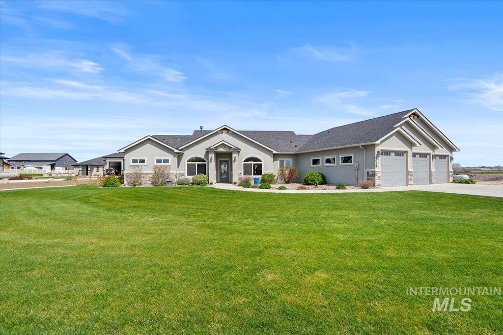 Photo of 28024 Rivers Edge St, Wilder, ID 83676 (MLS # 98981306)