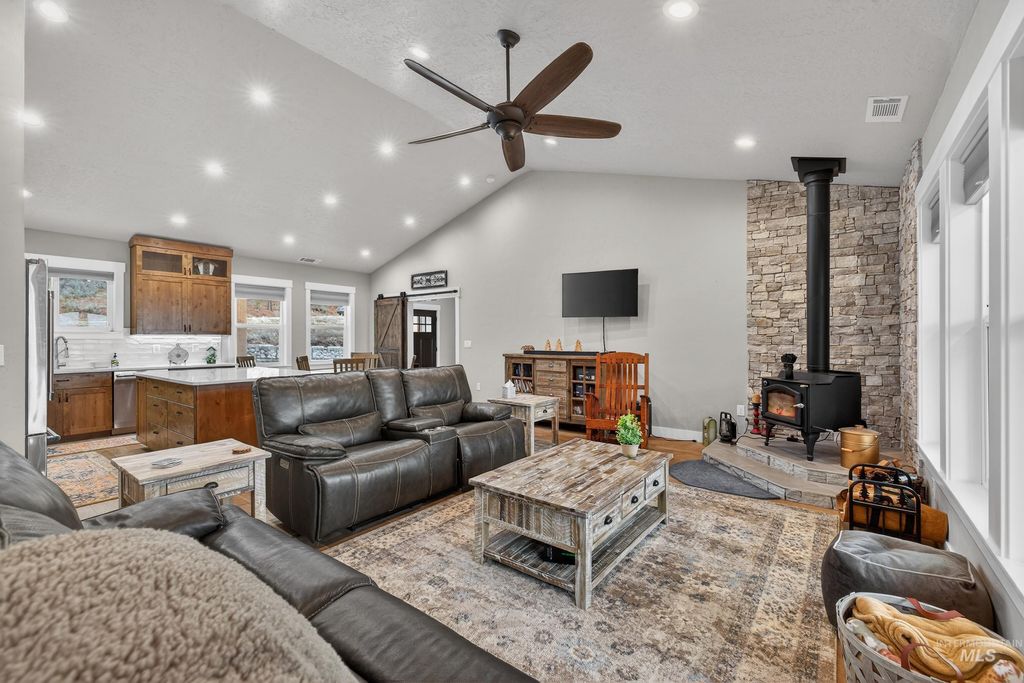 Photo of 10191 Timberrim Drive, Cascade, ID 83611 (MLS # 98980776)