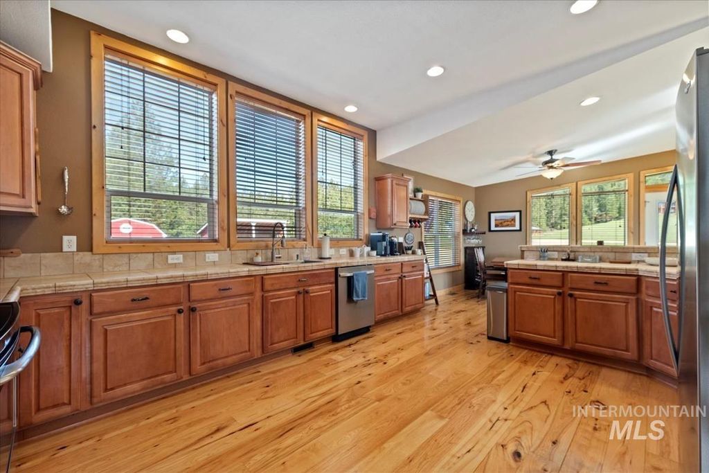 Photo of 9 Spring Gulch Rd, Garden Valley, ID 83622 (MLS # 98976384)