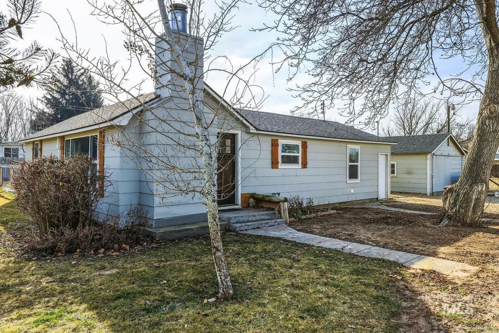 Photo of 20871 Academy Road, Greenleaf, ID 83626 (MLS # 98972962)