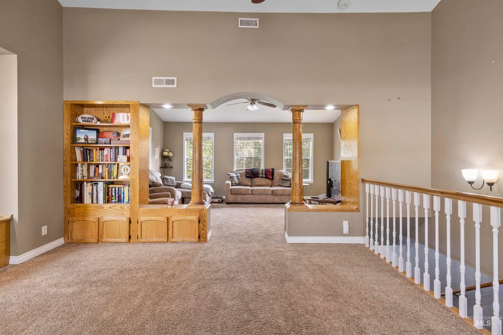 Photo of 337 Silcott St, Lewiston, ID 83501 (MLS # 98961117)