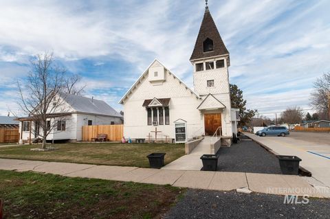 738 E Main Weiser ID 83672