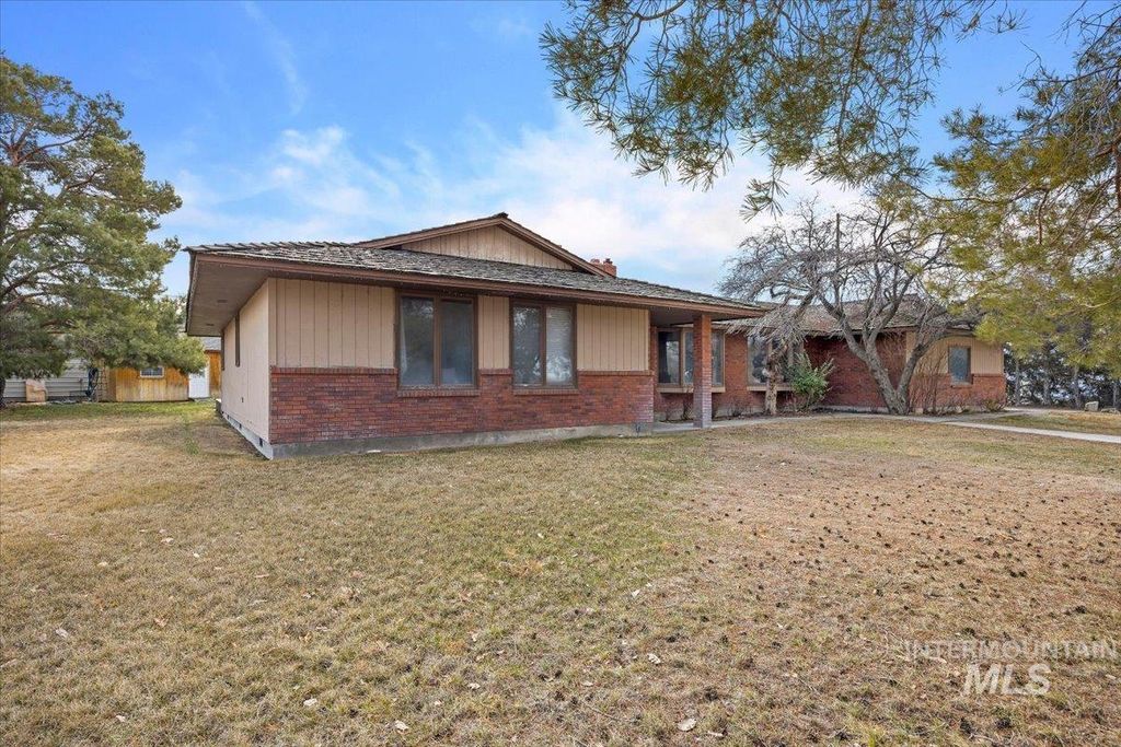 Photo of 1846 S 1800 E, Gooding, ID 83330 (MLS # 98939435)