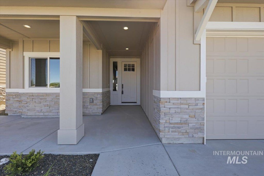 Photo of 9394 S Sapper Hill Ave, Kuna, ID 83634 (MLS # 98990098)