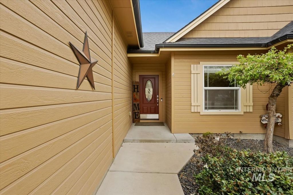 Photo of 2298 E Mcpherson St, Meridian, ID 83642 (MLS # 98980474)