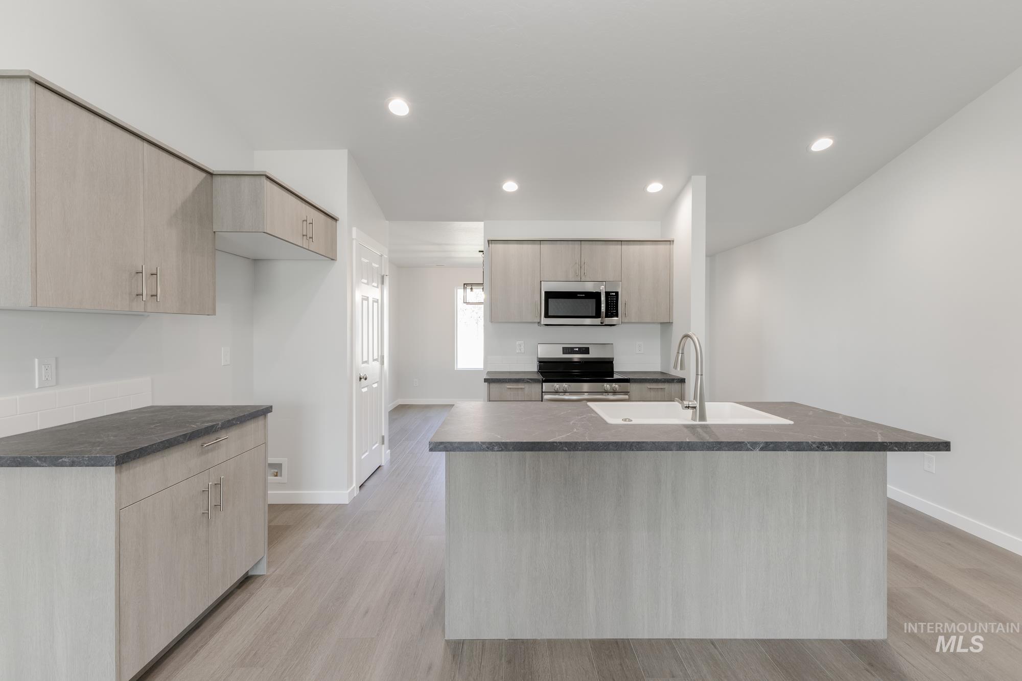 9203 W White Jasmine Ct