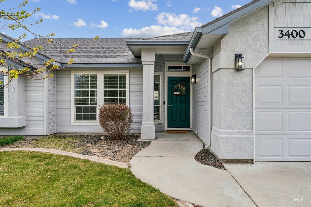 Photo of 3400 S Wood River Ave, Nampa, ID 83686 (MLS # 98979402)