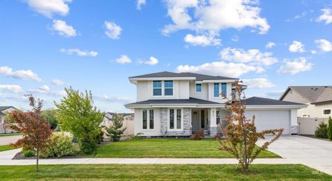 Photo of 971 E Viedma St, Kuna, ID 83634 (MLS # 98983503)