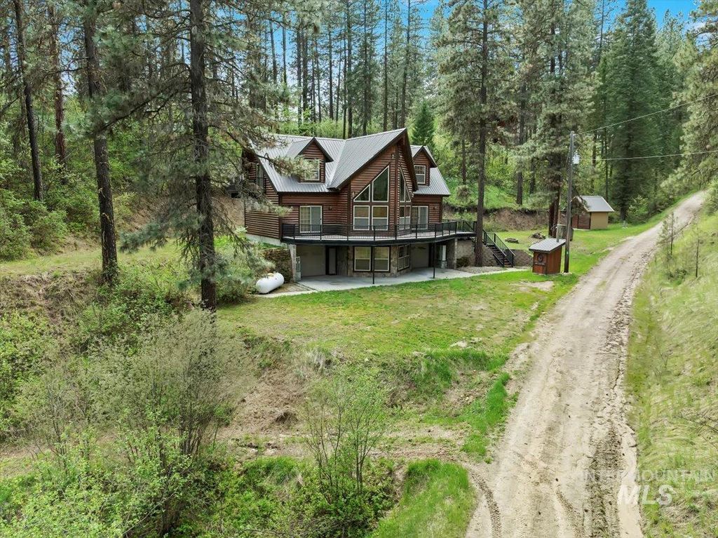 Photo of 11 Forest Trail, Garden Valley, ID 83622 (MLS # 98987850)