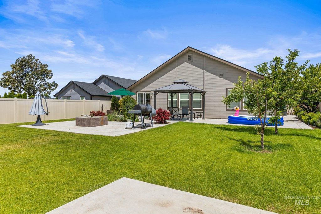 Photo of 7701 E Declaration Drive, Nampa, ID 83687 (MLS # 98990152)