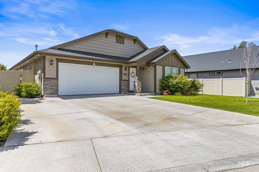 Photo of 7701 E Declaration Drive, Nampa, ID 83687 (MLS # 98990152)