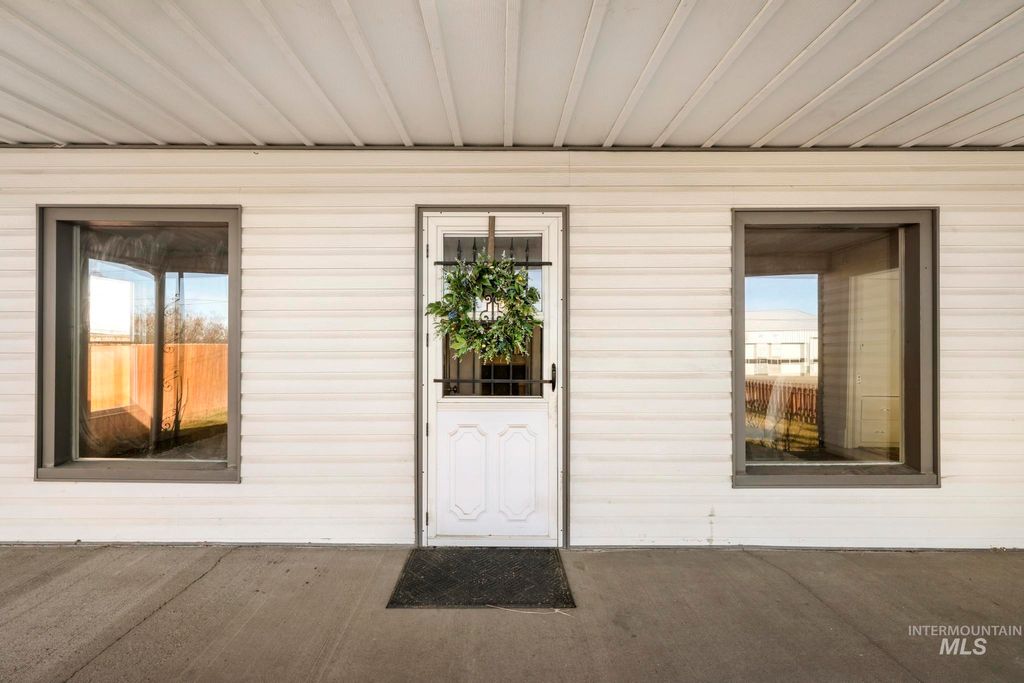 Photo of 1017 Burley Avenue, Buhl, ID 83316 (MLS # 98976196)