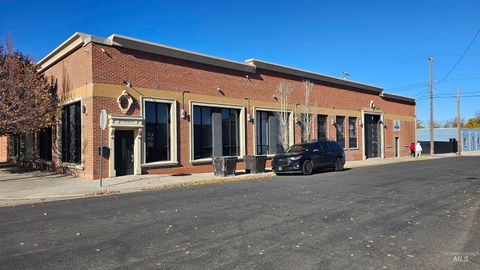 Photo of 248 S 3rd Ave, Twin Falls, ID 83301 (MLS # 98966320)