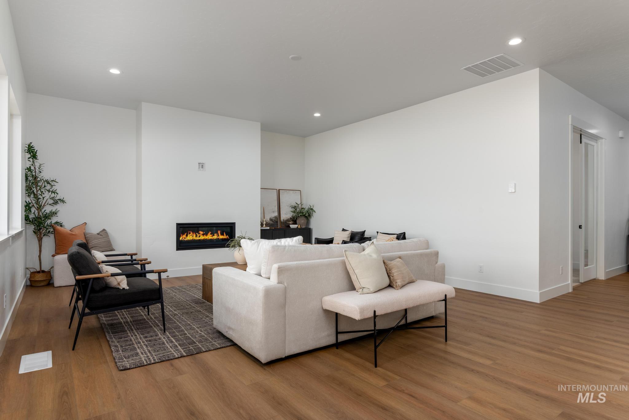 8558 S Silver Smog Way