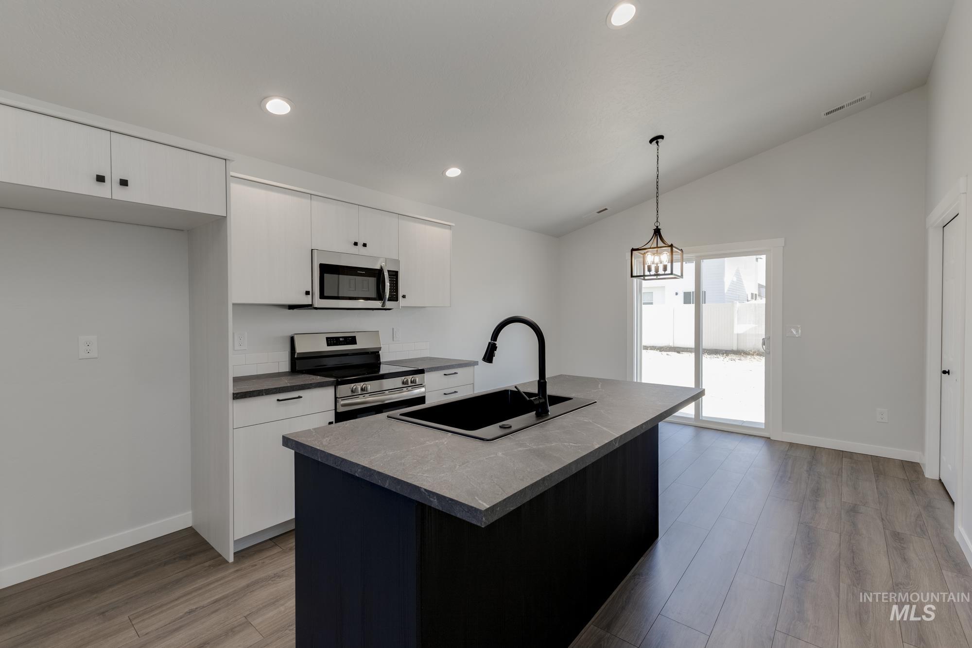 18332 N Trumpet Lily Ave