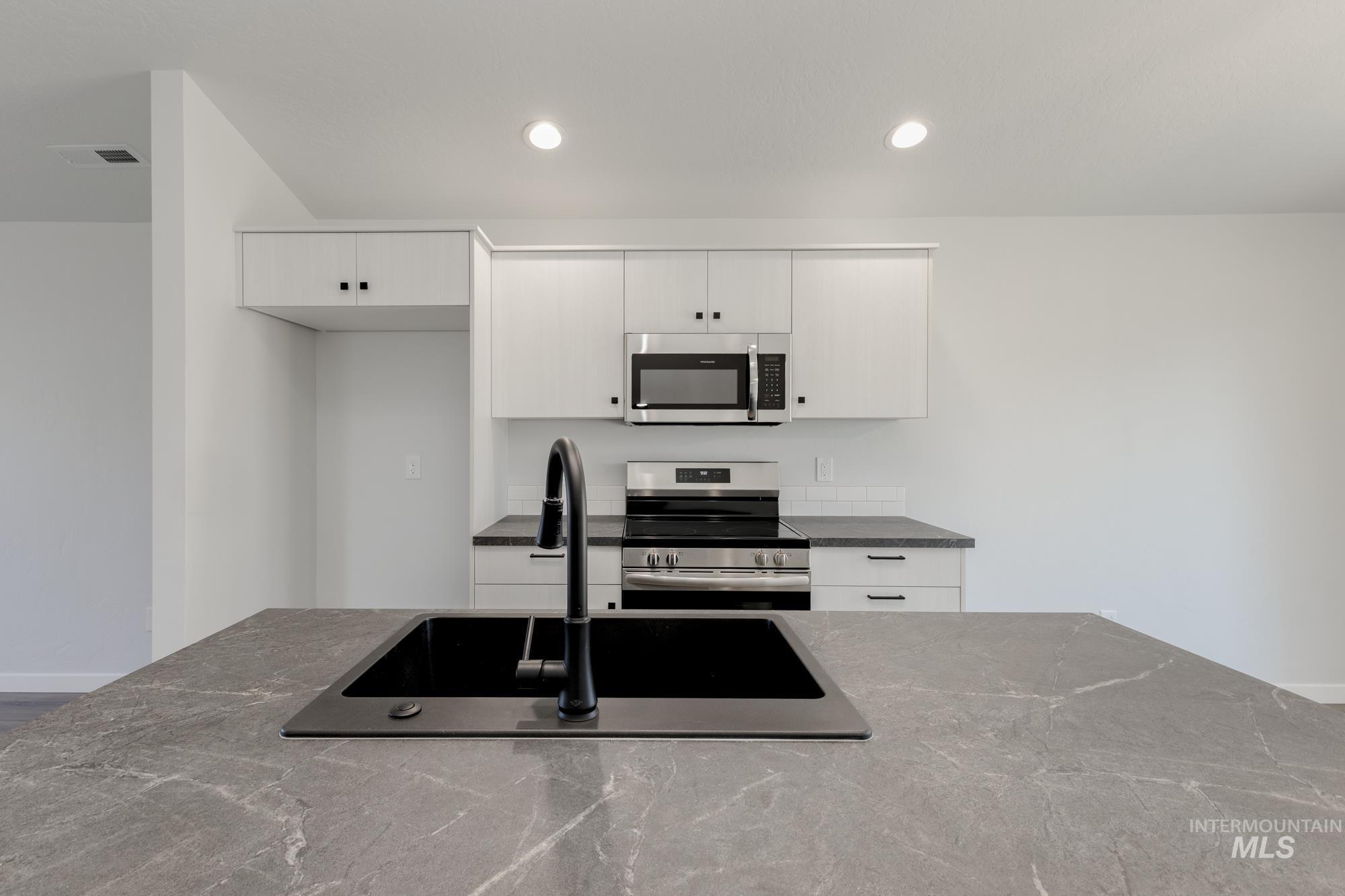 18332 N Trumpet Lily Ave