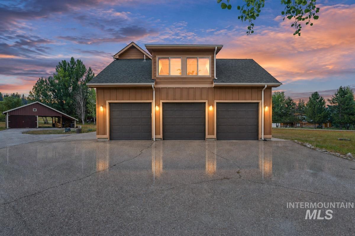 3 Boone Rd