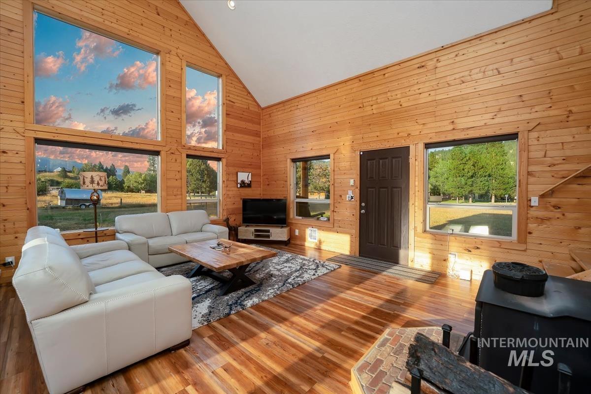 3 Boone Rd