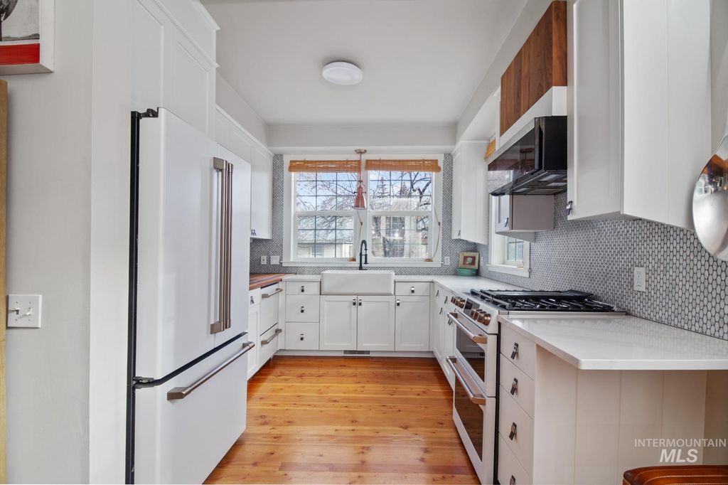 Photo of 215 W Bullion Street, Hailey, ID 83333 (MLS # 98973205)