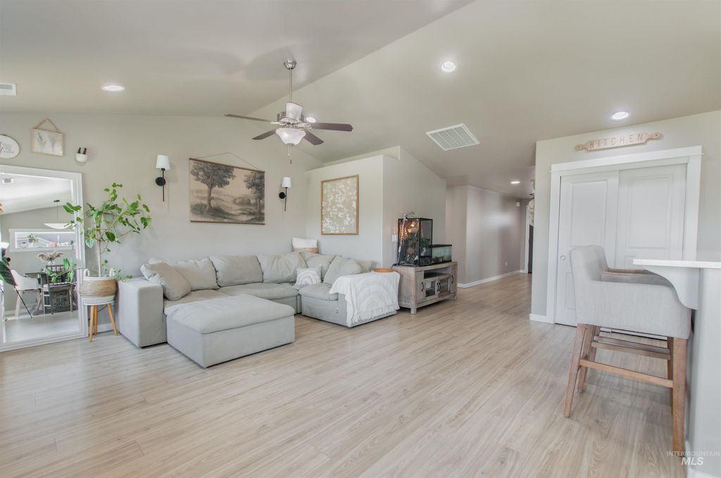 Photo of 11505 W Baserri Dr, Boise, ID 83709 (MLS # 98967069)