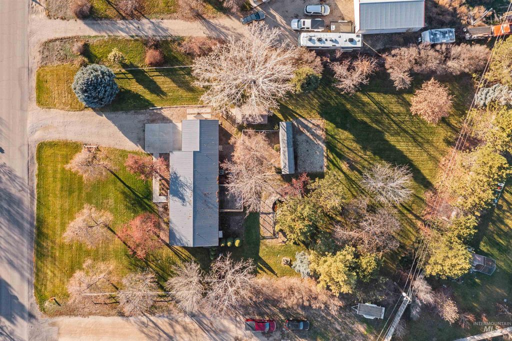 Photo of 11342 Hunt Ave, Nampa, ID 83651 (MLS # 98968918)