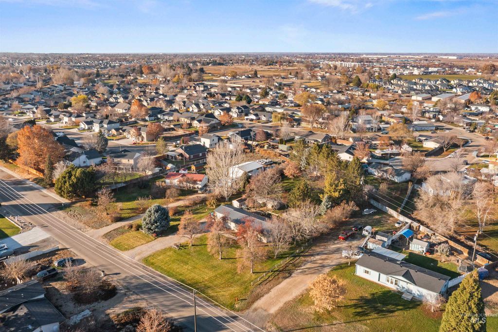 Photo of 11342 Hunt Ave, Nampa, ID 83651 (MLS # 98968918)