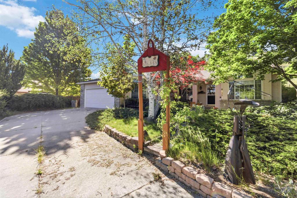 Photo of 6482 S Lodgepole Pl, Boise, ID 83716 (MLS # 98986608)