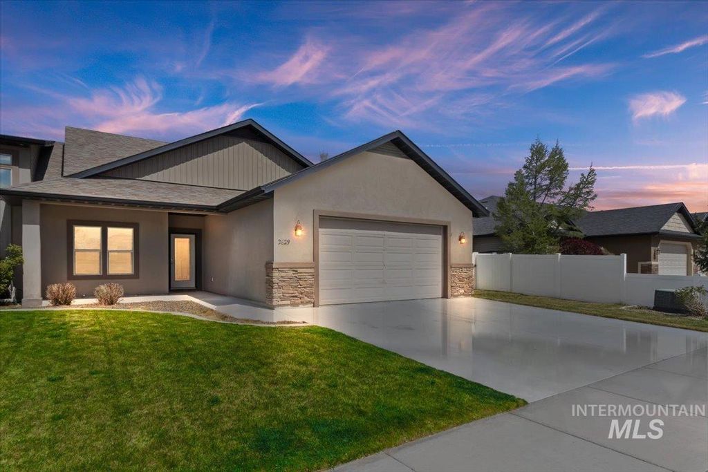 Photo of 2629 Whispering Pine Dr, Twin Falls, ID 83301 (MLS # 98981583)