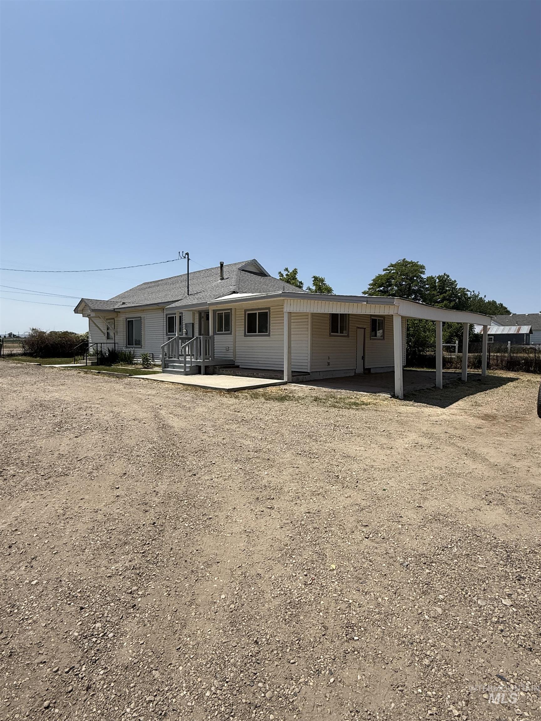 21242 & 21222 Main St