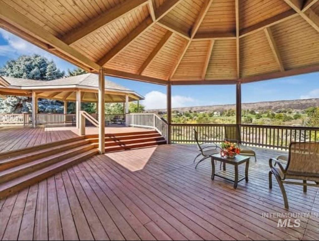 Photo of 132 Country Club Drive, Buhl, ID 83316 (MLS # 98970777)