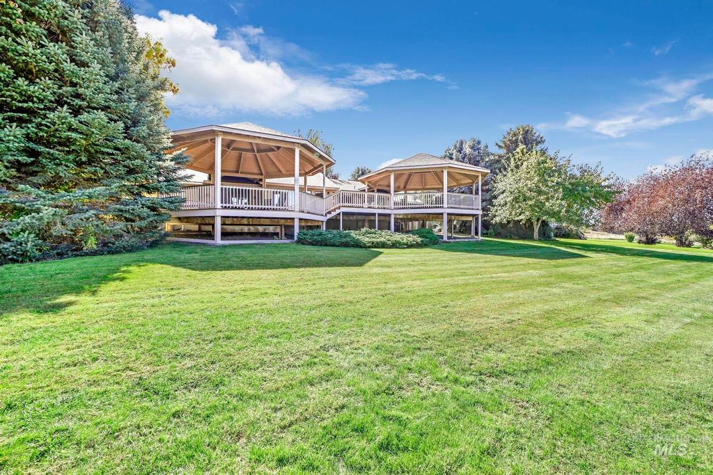 Photo of 132 Country Club Drive, Buhl, ID 83316 (MLS # 98970777)