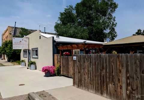 Photo of 135 E Main St, Oakley, ID 83346 (MLS # 98974212)