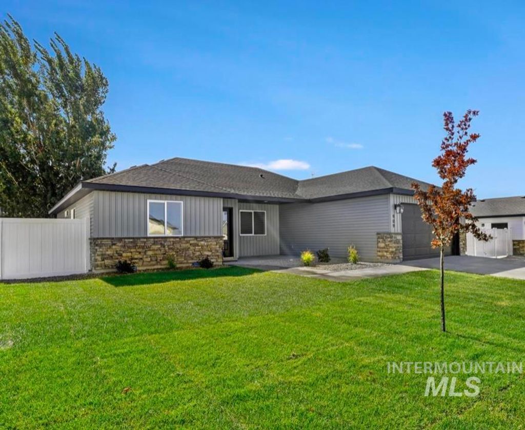 Photo of 1003 E 23rd Ave #Lot 12 Block 4, Jerome, ID 83338 (MLS # 98965455)