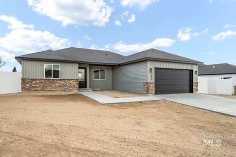 Photo of 1003 E 23rd Ave #Lot 12 Block 4, Jerome, ID 83338 (MLS # 98965455)